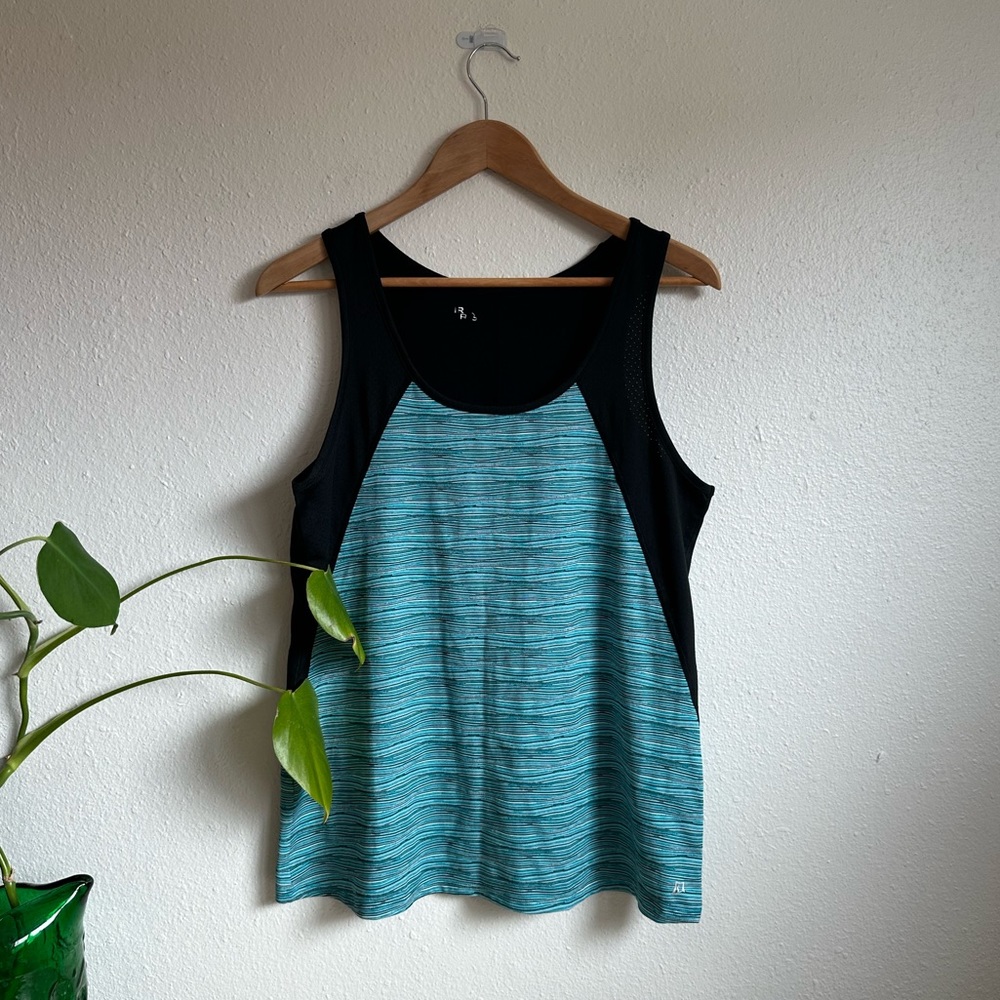 SkirtSports Textured Turquoise Athletic Tank